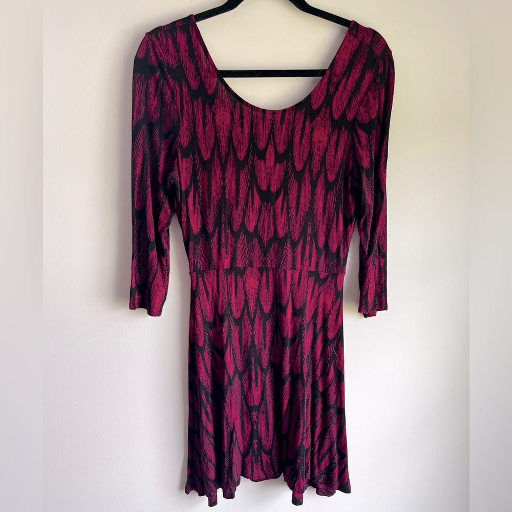 Express Dress- 3/4 length sleeve, magenta and black